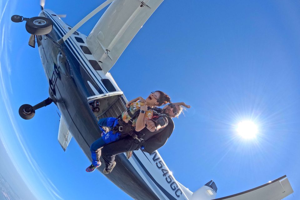 skydiving freefalling above long island
