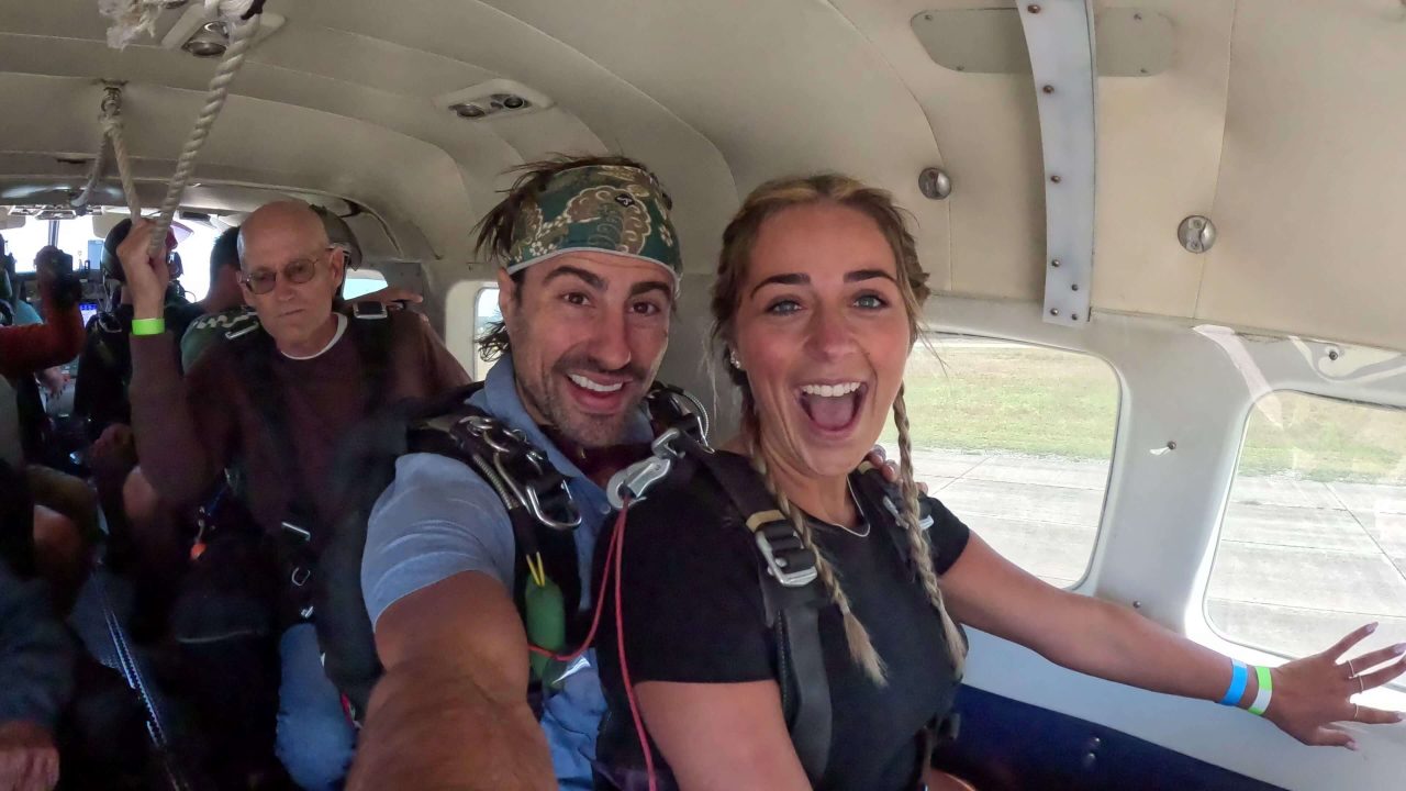 Flying up to jump altitude on the airplane.