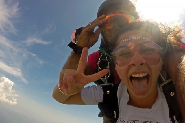 tandem skydiving